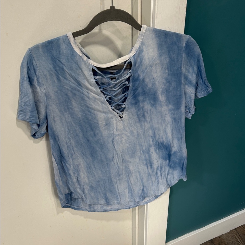 Me to We Blue Tie-Dye Lace-Up Short Sleeve Top